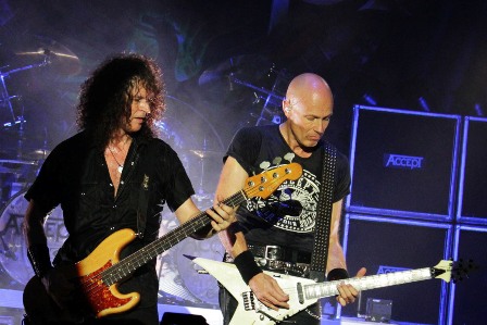 Peter Baltes and Wolf Hoffmann - Accept live in France