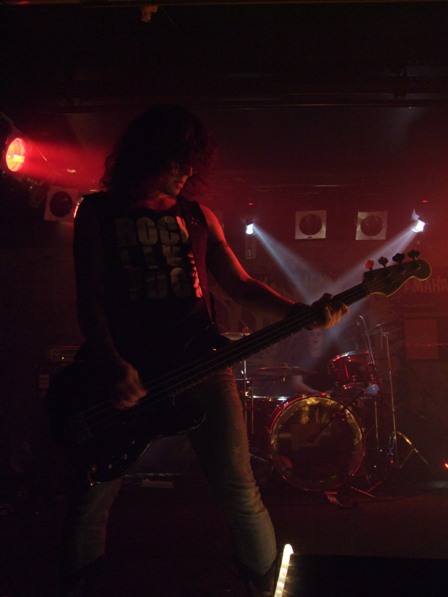 Paul Del Bello from Adam Bomb band live at O'Sullivan's Pub, Paris, France, December 1 2008