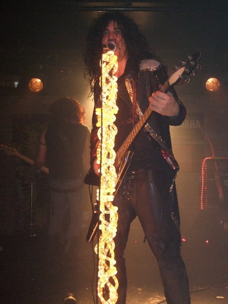 Adam Bomb headbanging at O'Sullivan's Pub, Paris, France, December 1 2008