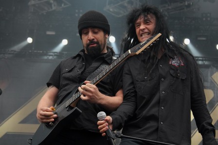 Rob Caggiani and Joey Belladonna live at Sonisphere France with Anthrax