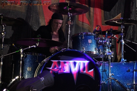 Robb Reiner from Anvil live in Bogotá