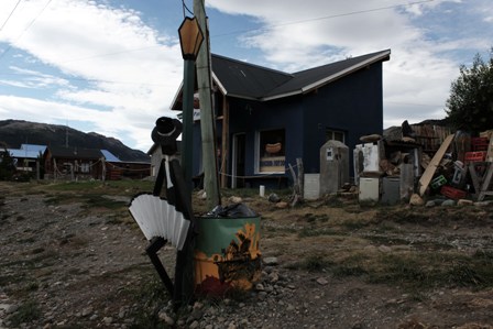 Thrash cans and climbers art in El Chaltén