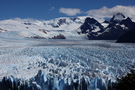 The huge Perito Moreo Glacier