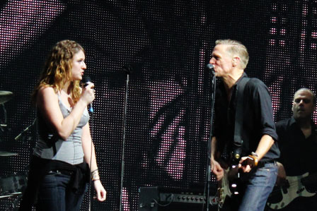 Bryan Adams and Caroline singing When You're Gone