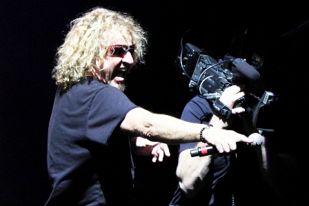 Chickenfoot filming the show