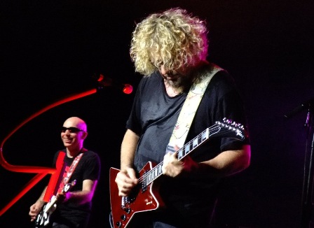 Guitar Duo: Sammy Hagar and Joe Satriani - Chickenfoot in Paris - June 29 2009