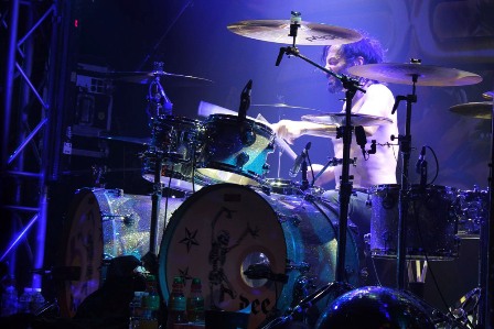 Johnny Dee on drums live with Doro