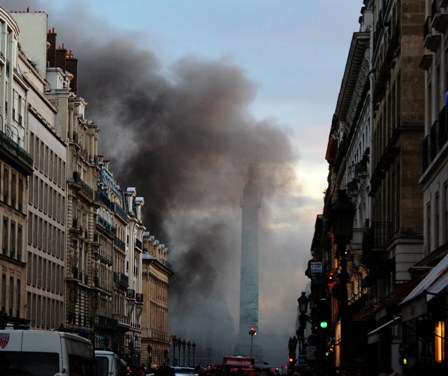 Paris Brule t-il? Place Vendôme burning!