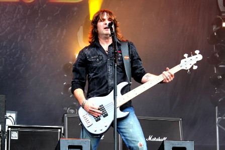 Marc Lynn on bass - Gotthard live at Hellfest