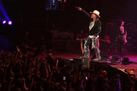 Screaming with Axl Rose