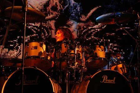Hernán Coronel n drums with Helker