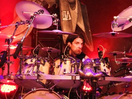Dani Löble on drums
