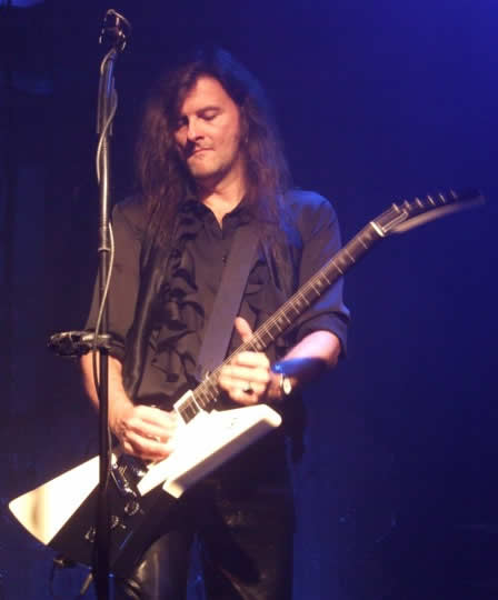 Sascha and his double guitar - Helloween live in Madrid Spain