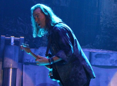 Dave Murray on guitars - Iron Maiden live in Frankfurt