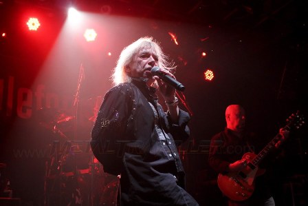 Bob Catley with Magnum