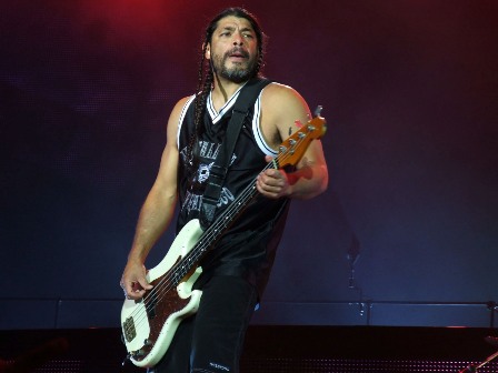 Robert Trujillo live with Metallica at the Stade de France