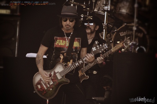 Phil Campbell from Motörhead live in Clisson