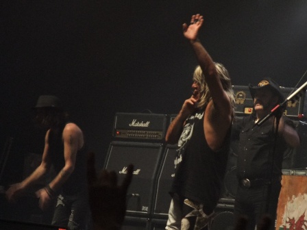 Motörhead says "Thank you Paris"