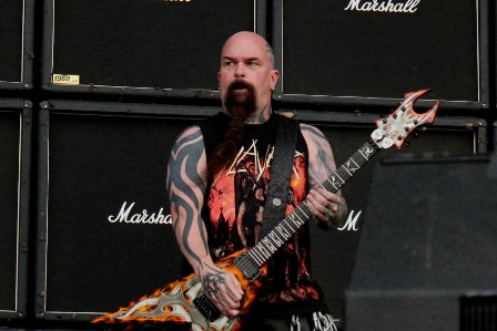 Kerry King on guitars with Slayer