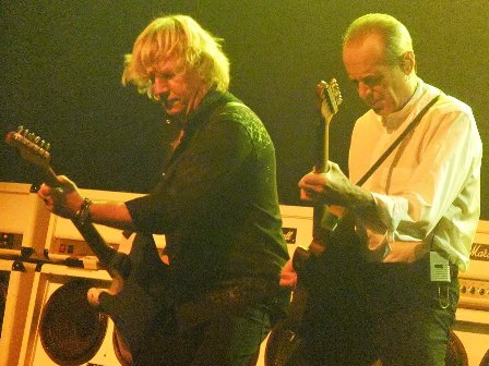 Rick Parfitt and Francis Rossi- Status Quo live in Paris