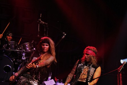 Steel Panther live in France