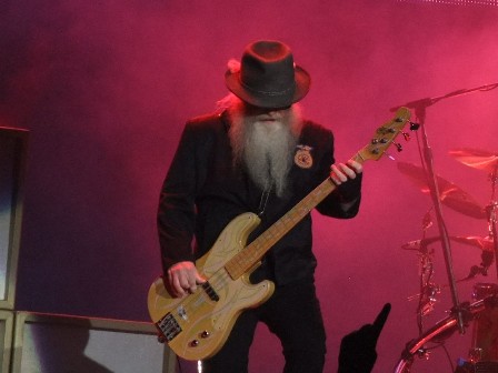 Dusty Hill live in concert